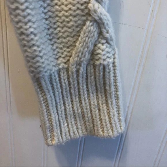 GAP Cream Fisherman Sweater - Picture 7 of 14